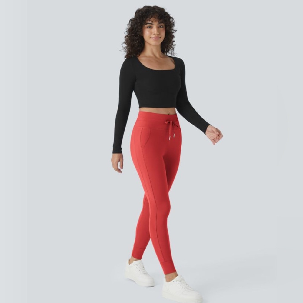 Halara High Waisted Joggers Athleisure Poinsettia Red Loungewear XS Petite NWT